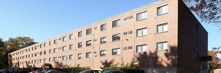 Balletto and Perun of Northeast Private Client Group <br>sell SilverBrick Place for $11.95 million - located in East Hartford, CT